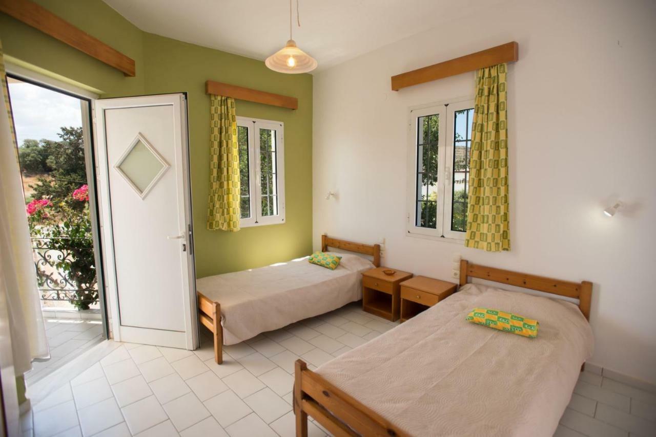 Kazakis Nikos Rooms Pitsídia Exterior foto